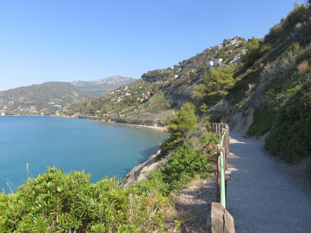 Ferienwohnung Amaita Ventimiglia Exterior foto